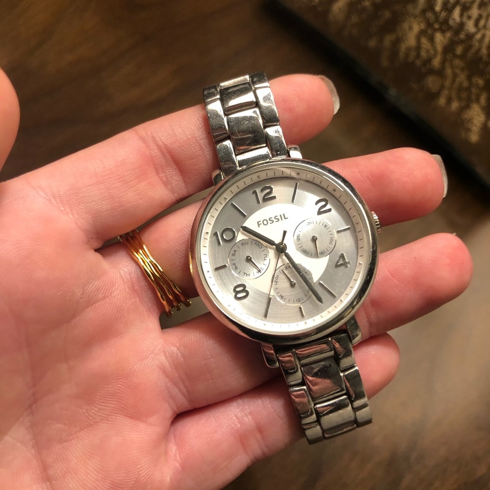 FOSSIL WATCH😍 - Picture 2 of 4